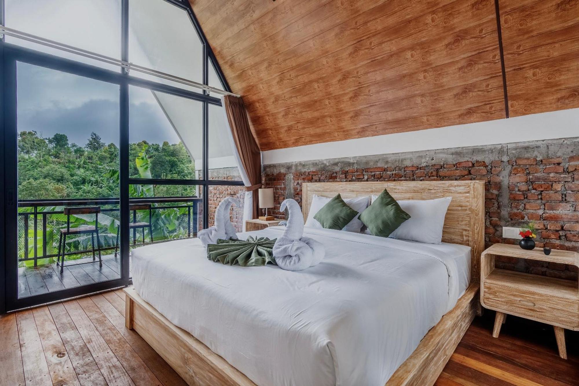 Slope Glamping Lodge *