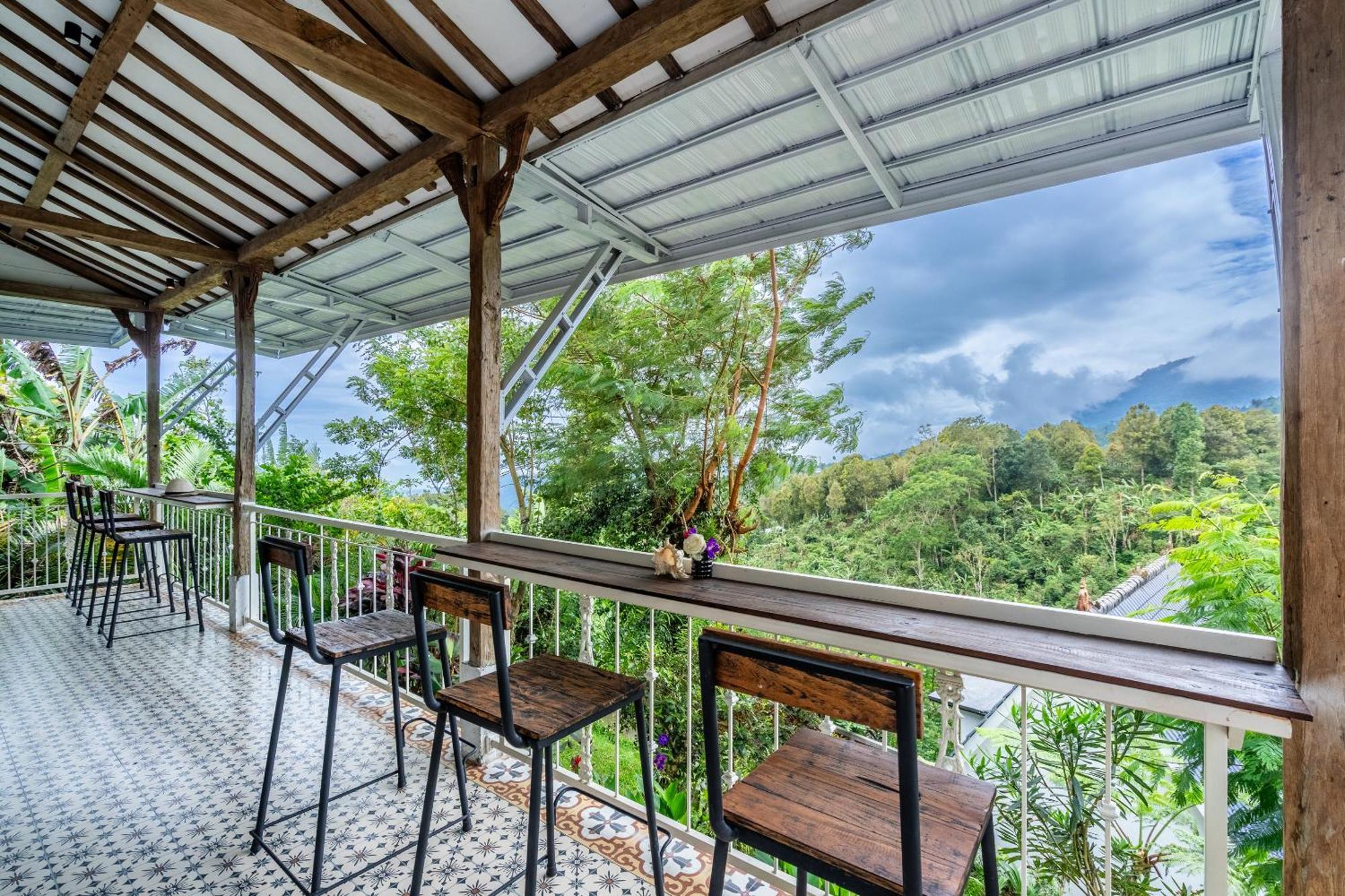 Slope Glamping Gitgit