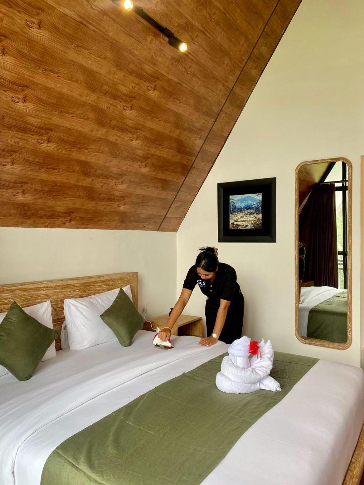 Slope Glamping Gitgit